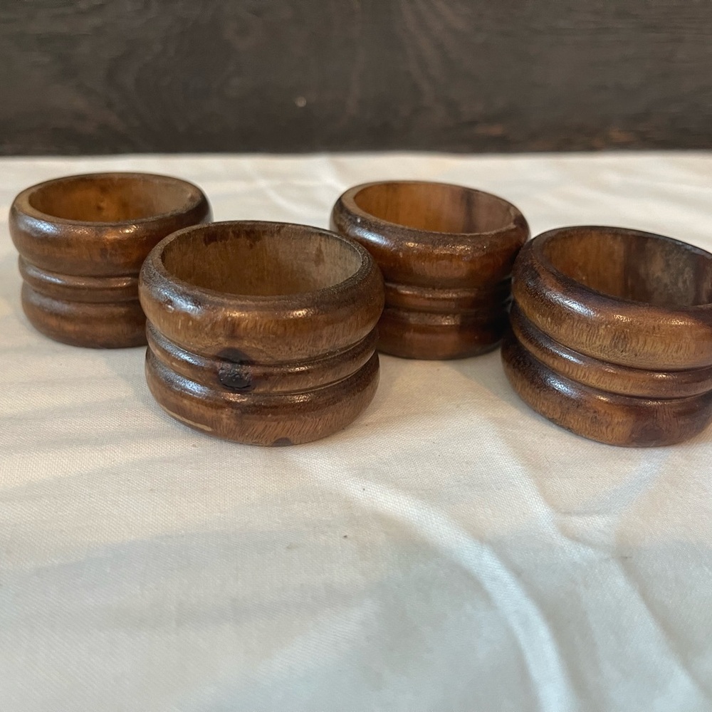 Vintage Knobler Solid Stained Wood Set of 4 Napkin Rings